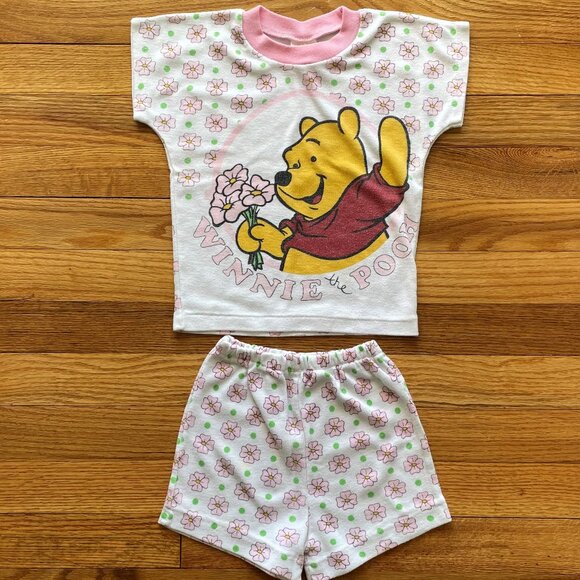 VINTAGE 90s Disney- Bundle of Two 4T Short Sleeve/Shorts Outfits - Picture 4 of 16